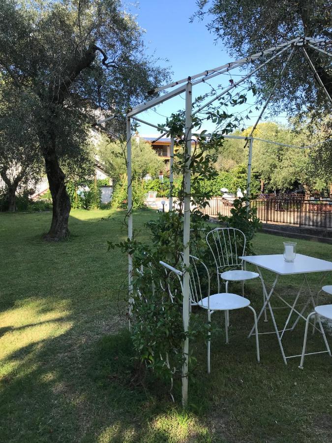 Albergo Villa Angela Toscolano Maderno Exterior foto